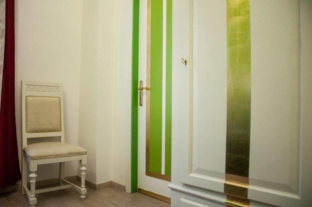 Hotel Due Spade Fidenza Exterior foto